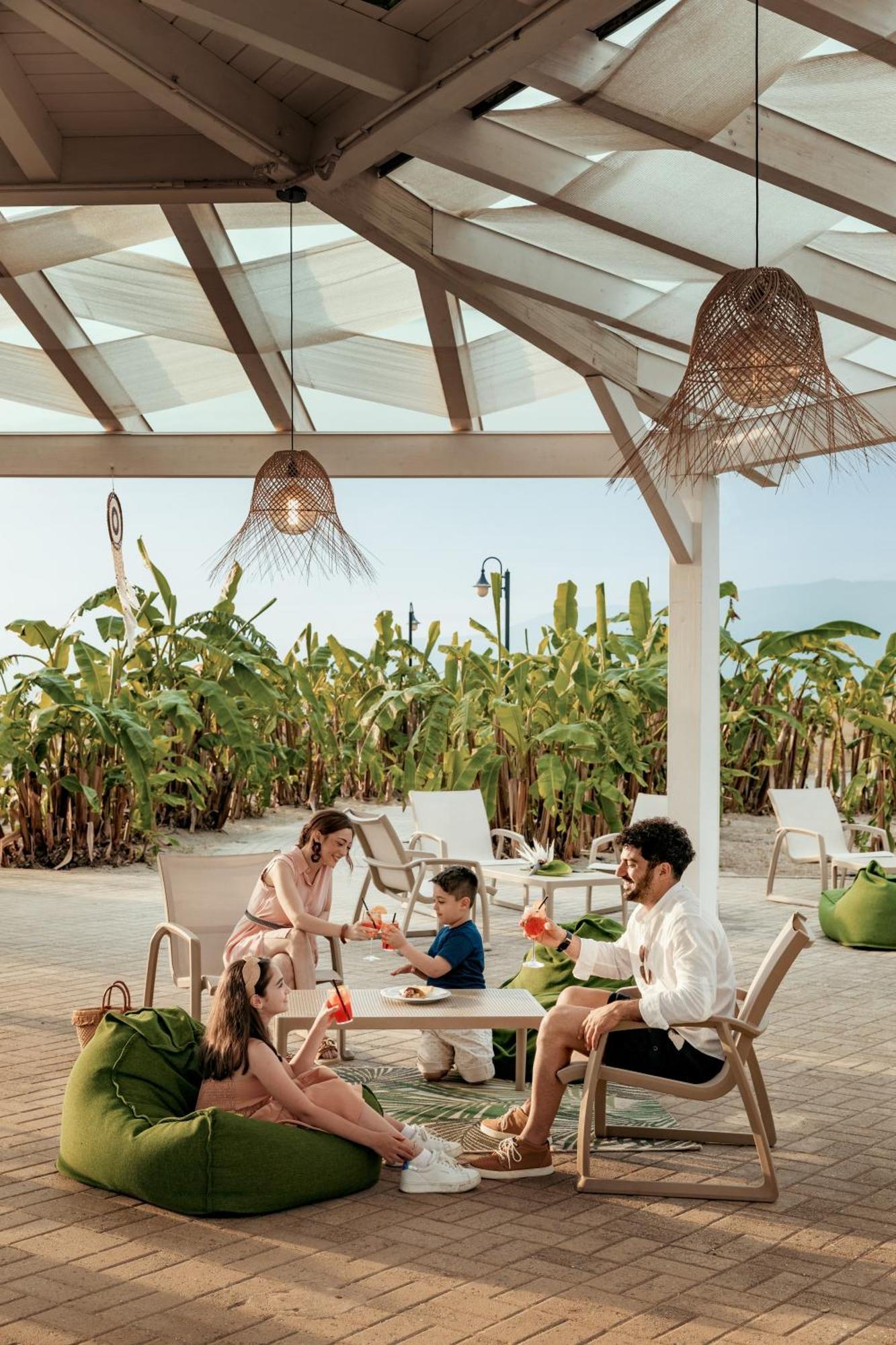 Falkensteiner Club Funimation Garden Calabria Curinga Exterior foto